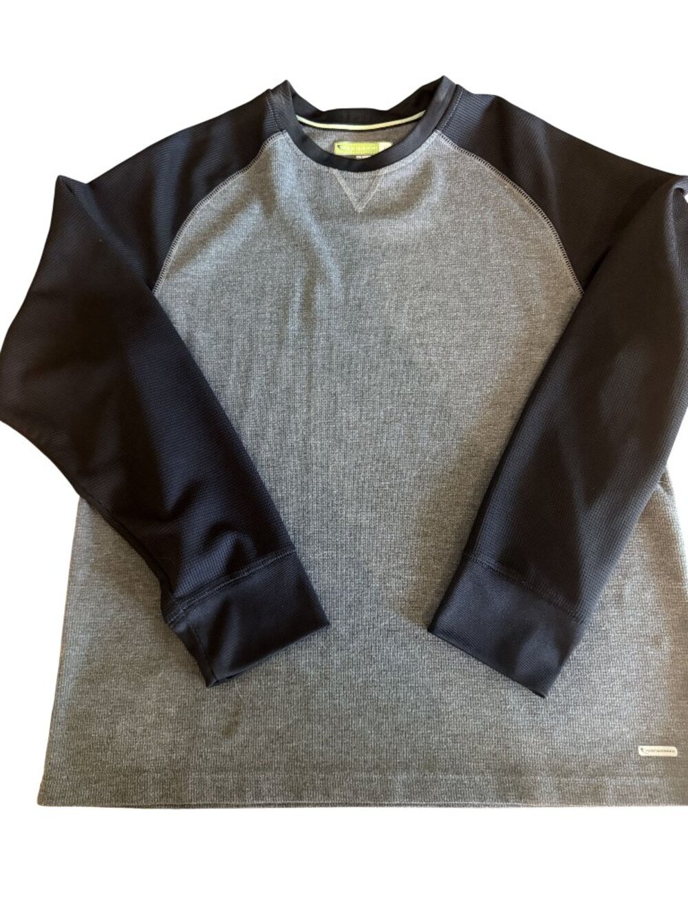 Tek Gear Unisex Large Grey & Black Long Sleeve Crewneck Shirt